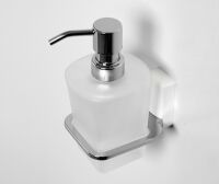 Дозатор для жидкого мыла WasserKRAFT Berkel K-6899 стеклянный, 200 ml металл, хромоникелевое покрытие, матовое стекло, фото